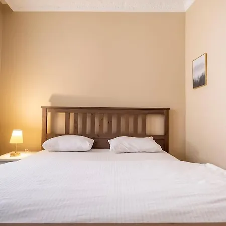 شقة Designer Flat With 3 Bedrooms *